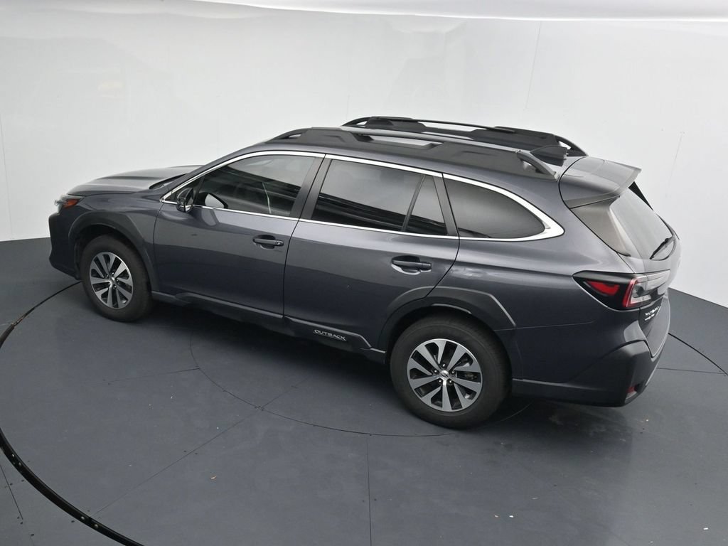 Used 2023 Subaru Outback Premium AWD/4WD image 27