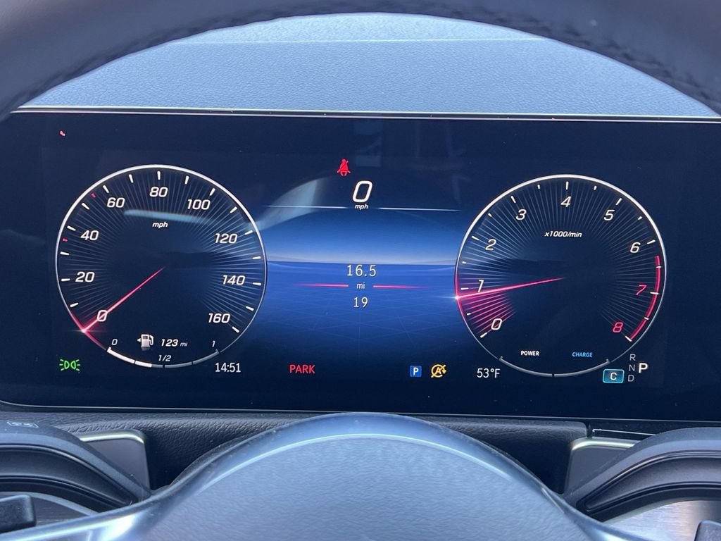 Used 2026 Mercedes-Benz GLB 250 4MATIC image 15