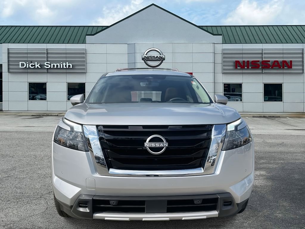 Used 2025 Nissan Pathfinder Platinum w/ Cargo Package image 2