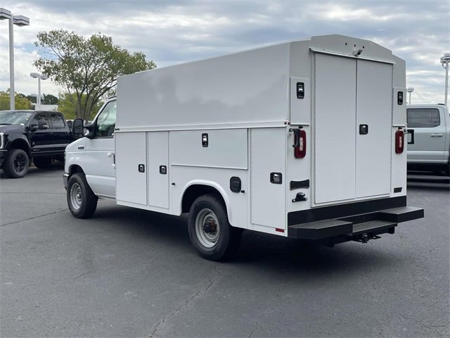 New 2026 Ford E-350 and Econoline 350 Super Duty w/ Power Equipment Group image 4