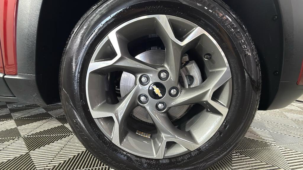 Certified 2025 Chevrolet Trax LT w/ Driver Confidence Package image 34