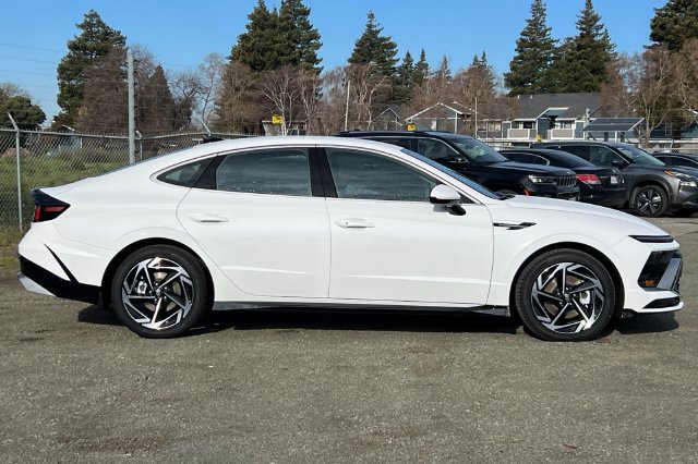New 2026 Hyundai Sonata SEL FWD image 5