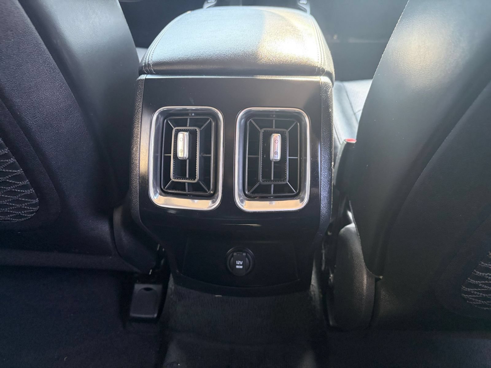 Used 2024 Kia Sorento S FWD image 20