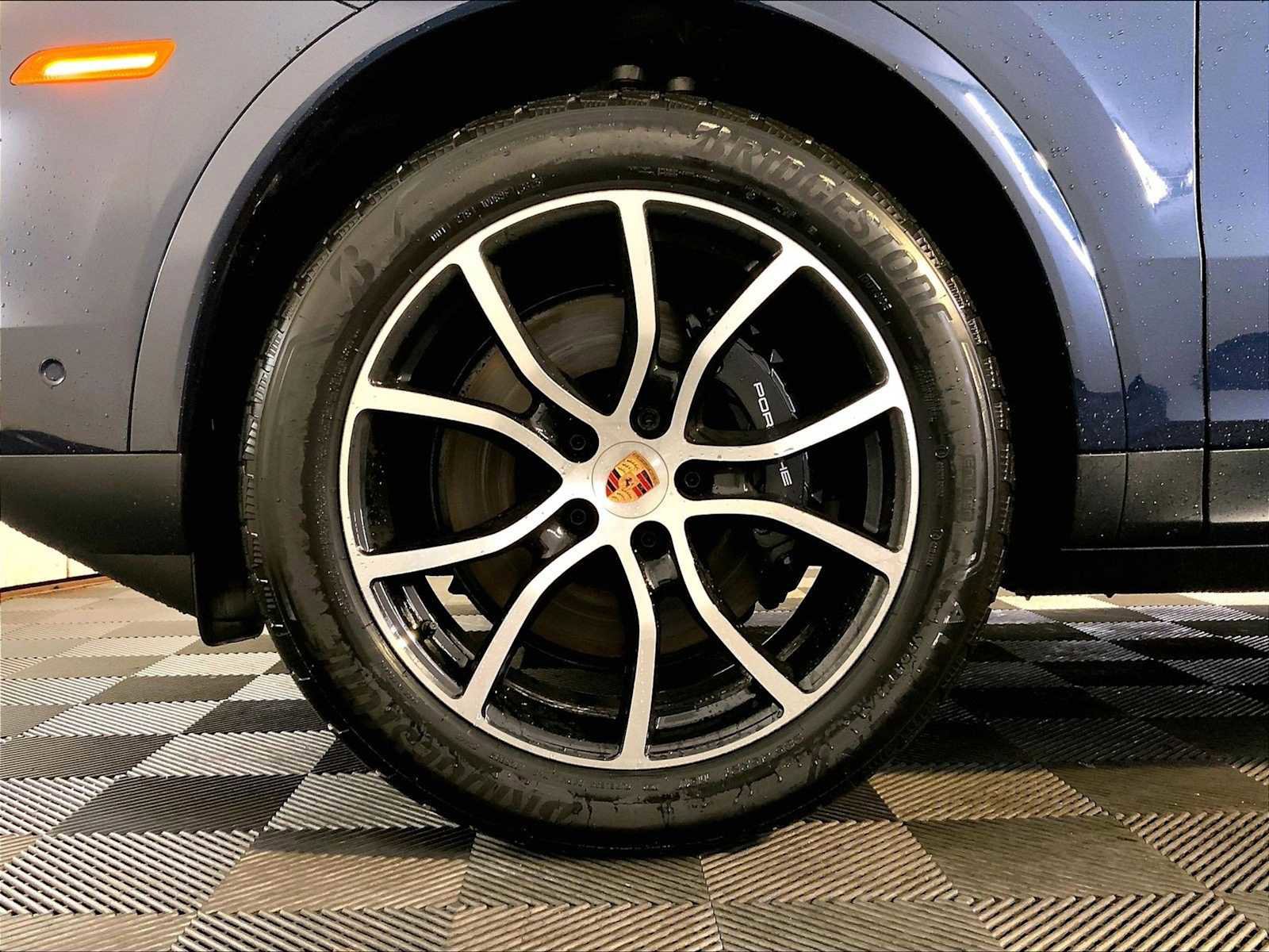 New 2026 Porsche Cayenne Coupe image 11