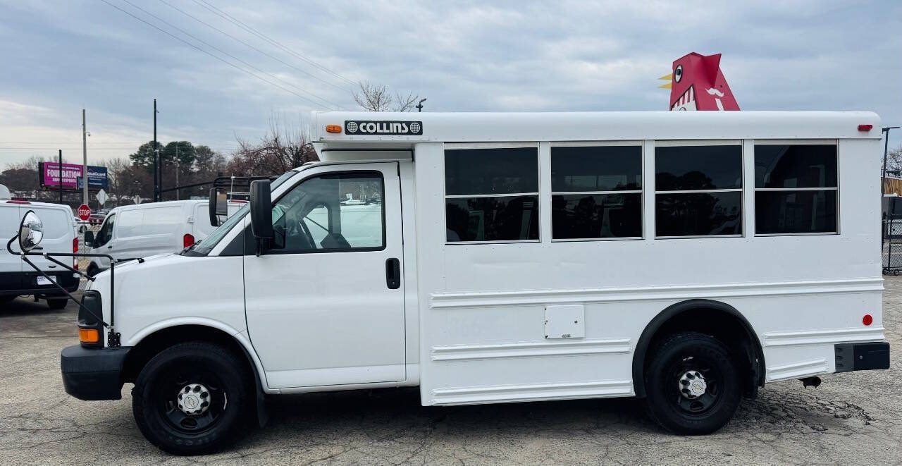 Used 2007 Chevrolet Express 3500 w/ School Bus Package RWD image 4