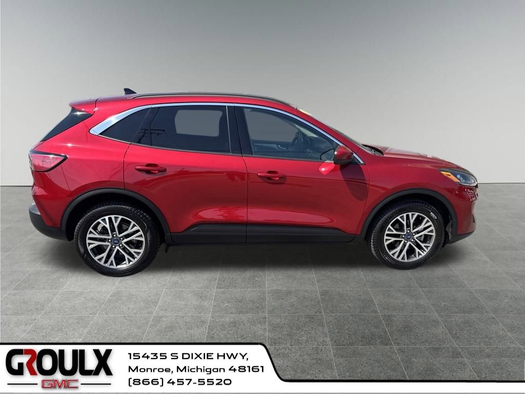 Used 2020 Ford Escape SEL image 7