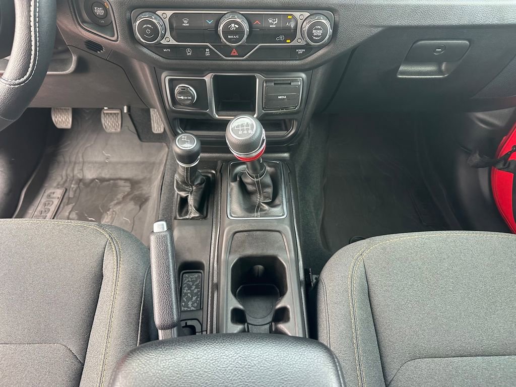 Used 2024 Jeep Wrangler Sport image 15