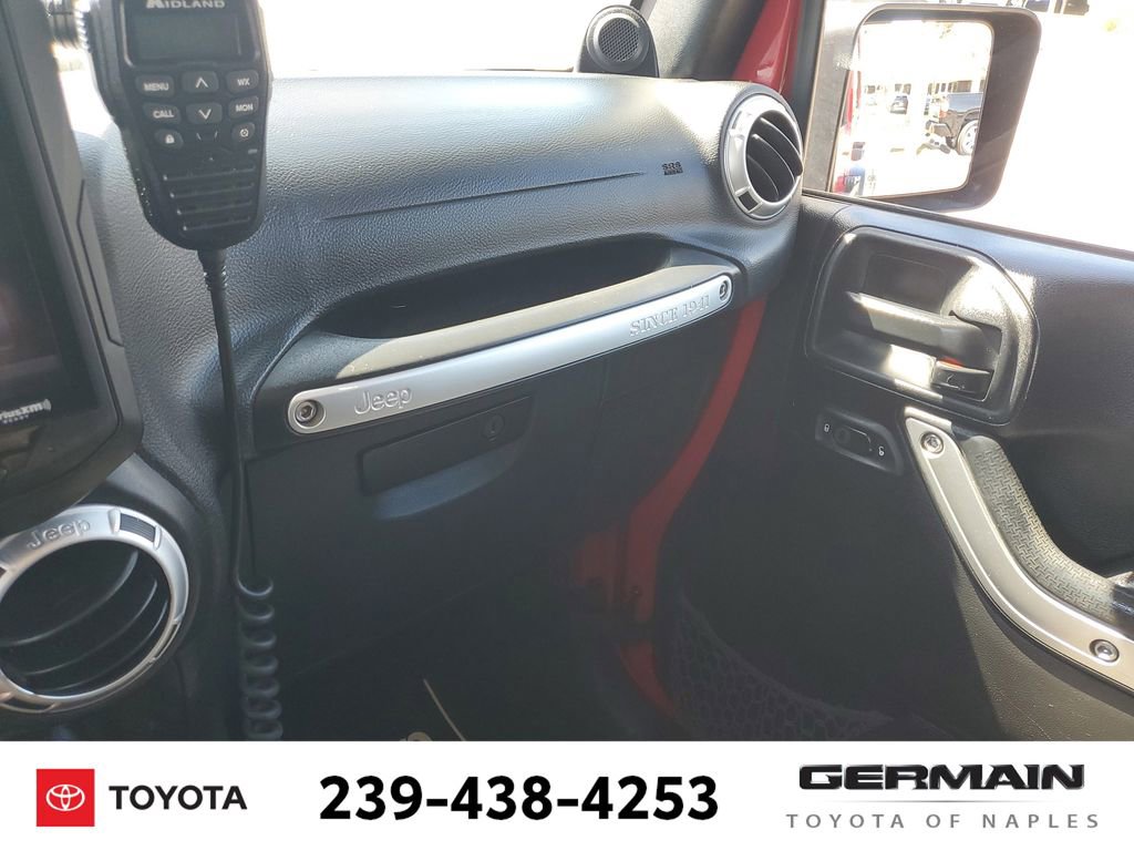 Used 2012 Jeep Wrangler Unlimited Rubicon w/ Dual Top Group image 35