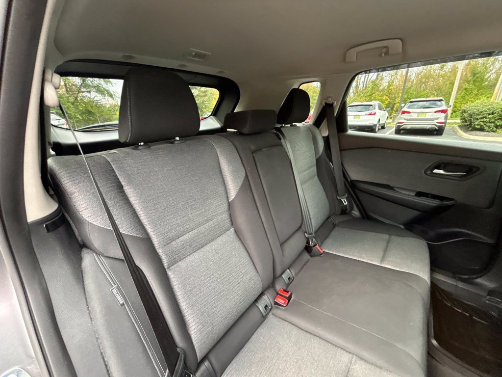 Used 2021 Nissan Rogue SV AWD/4WD image 37