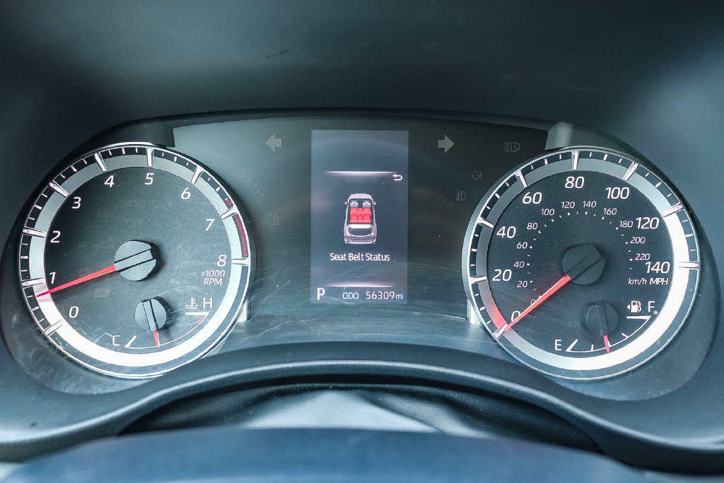 Used 2022 Toyota Highlander LE FWD image 19