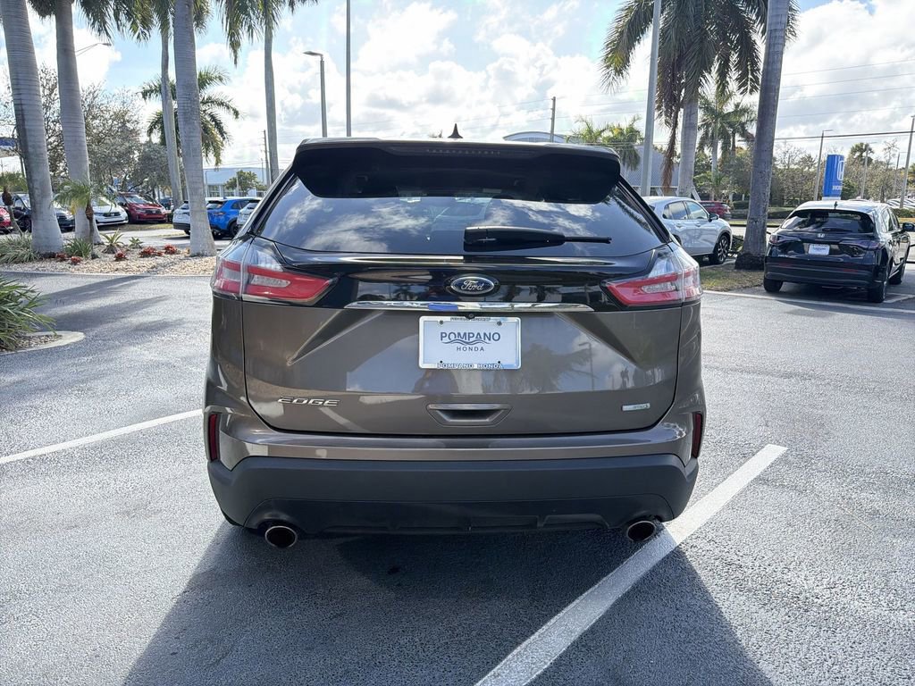 Used 2019 Ford Edge SE image 7