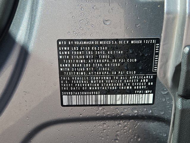 Used 2024 Volkswagen Tiguan S image 24