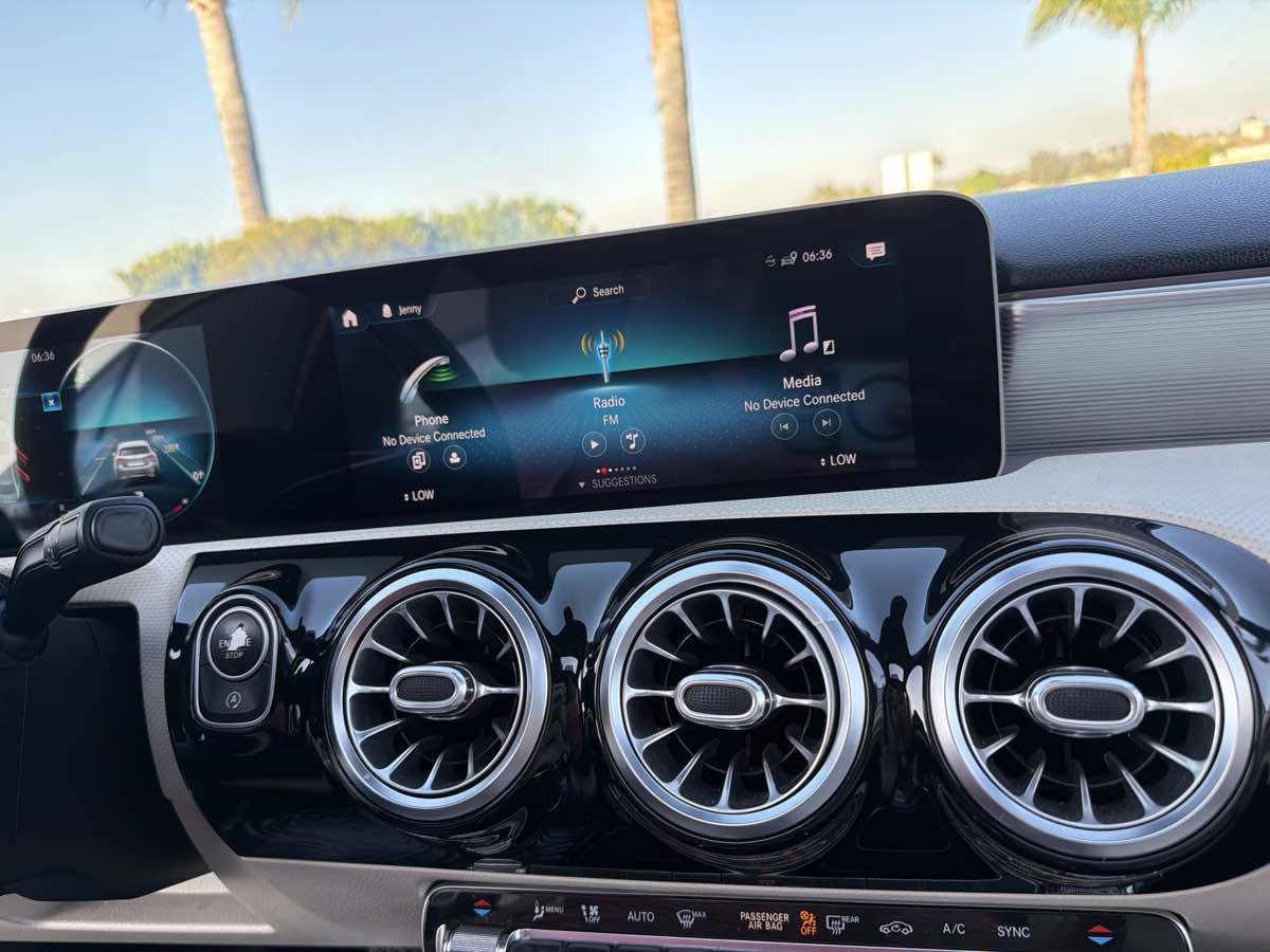 Used 2020 Mercedes-Benz A 220 w/ Premium Package image 28