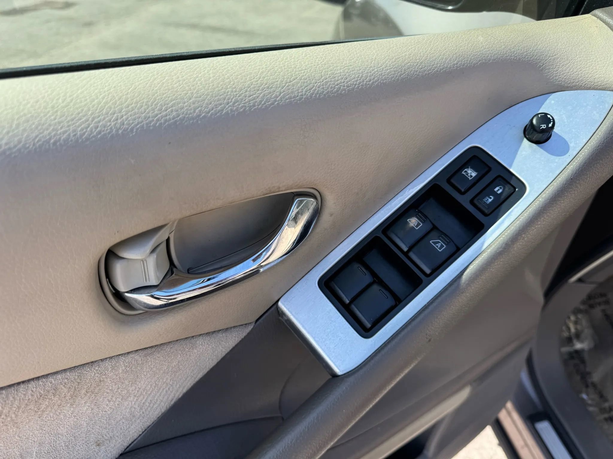 Used 2013 Nissan Murano SV w/ Value Pkg image 15