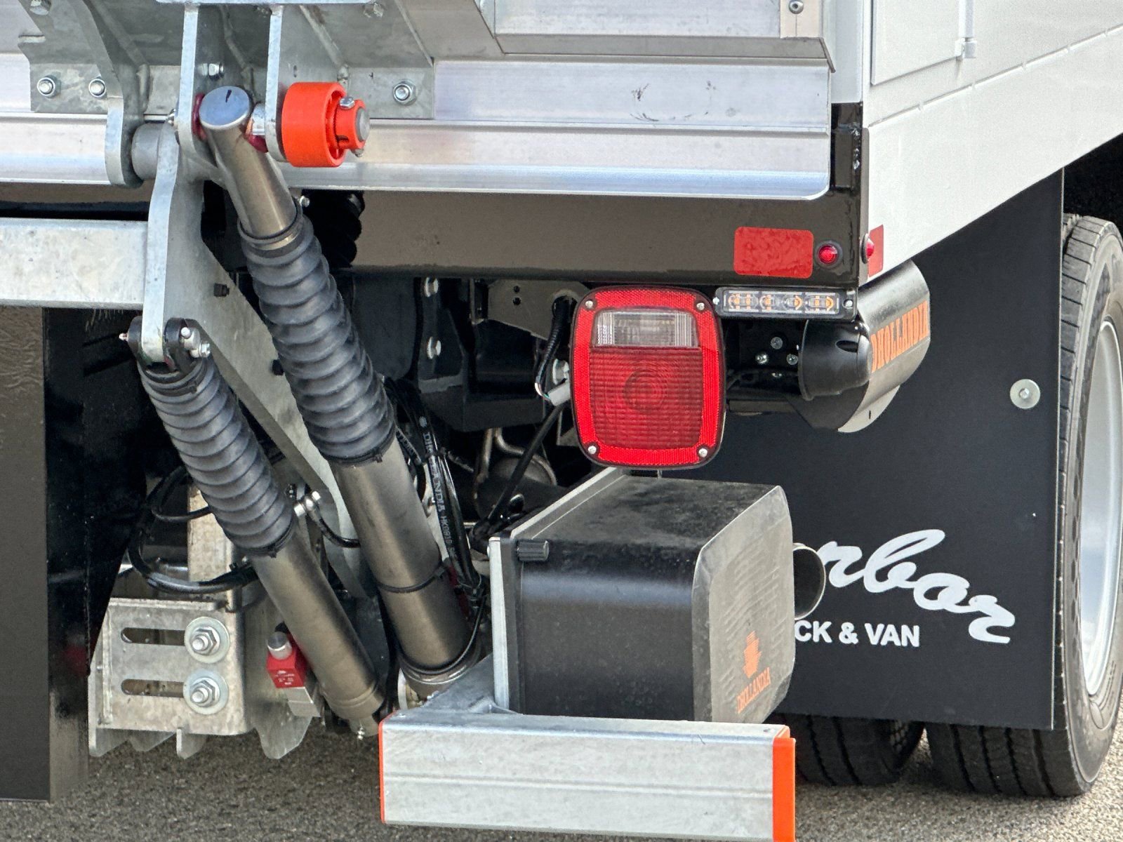 New 2026 Ford F550 4x4 Regular Cab Super Duty image 30