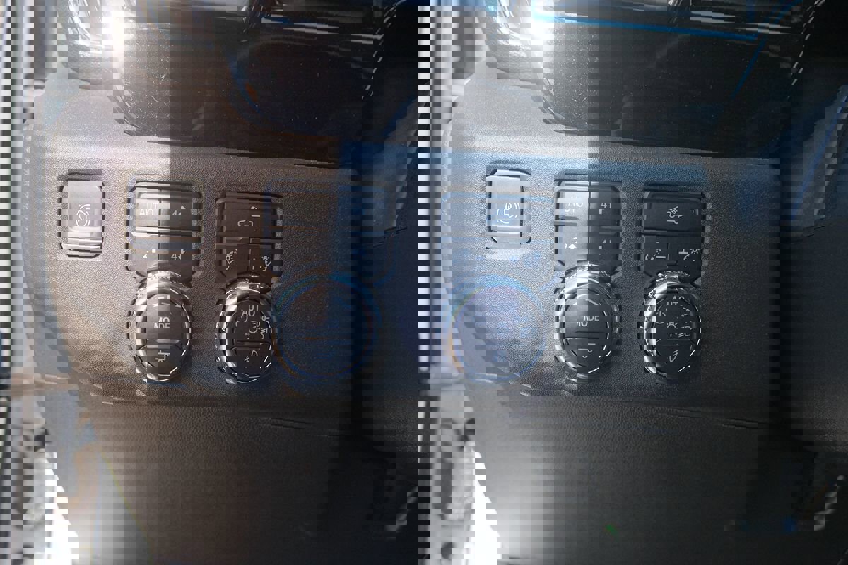 Used 2023 GMC Sierra 1500 Elevation image 12