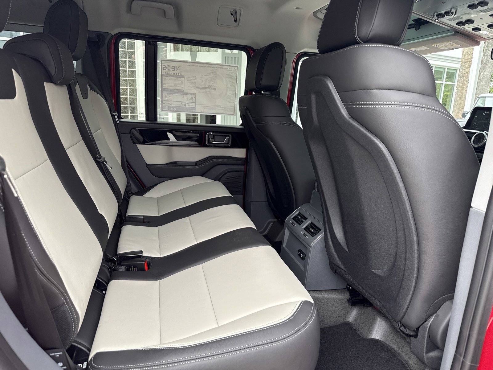 Used 2025 INEOS Grenadier Fieldmaster Edition image 30