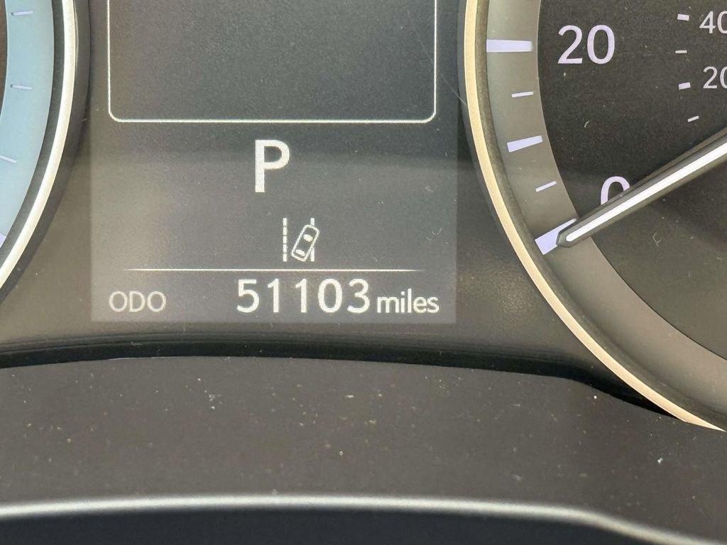 Used 2018 Lexus ES 350 w/ Luxury Package w/Wood Trim FWD image 31