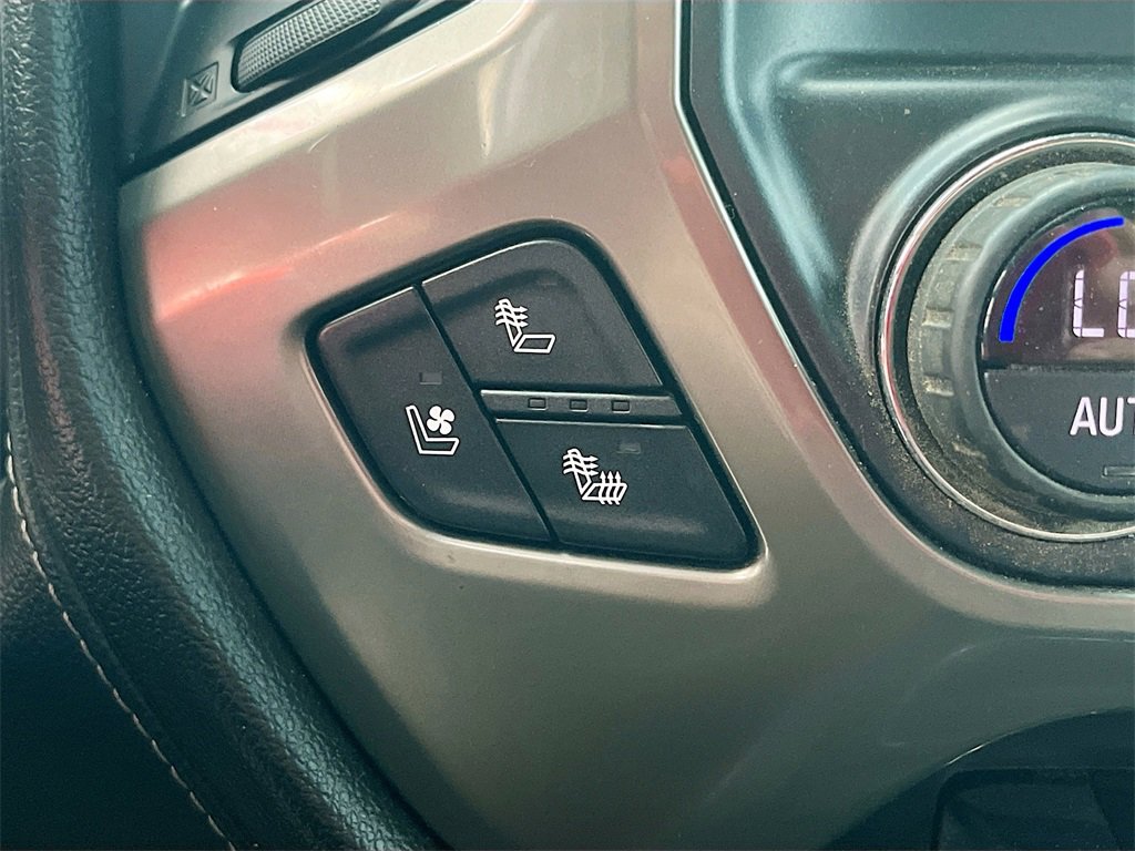 Used 2017 Chevrolet Silverado 2500 High Country w/ Duramax Plus Package image 21