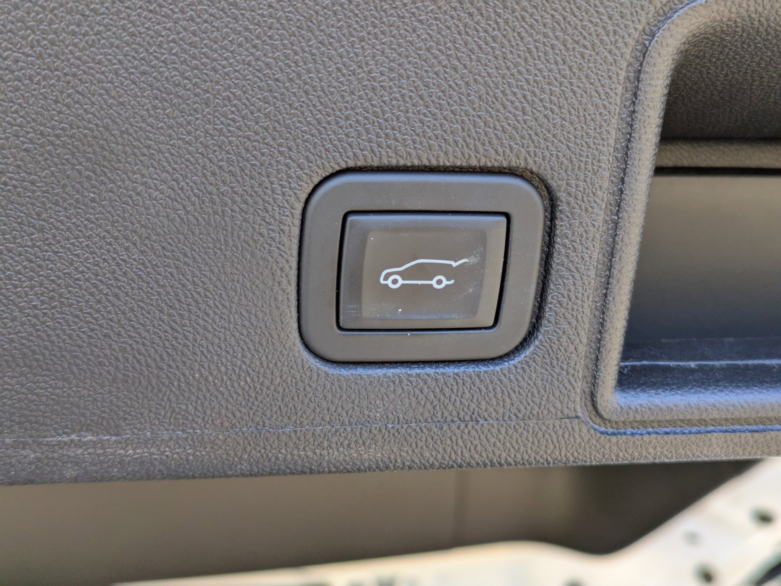 Used 2024 GMC Terrain SLE w/ Driver Convenience Package image 14