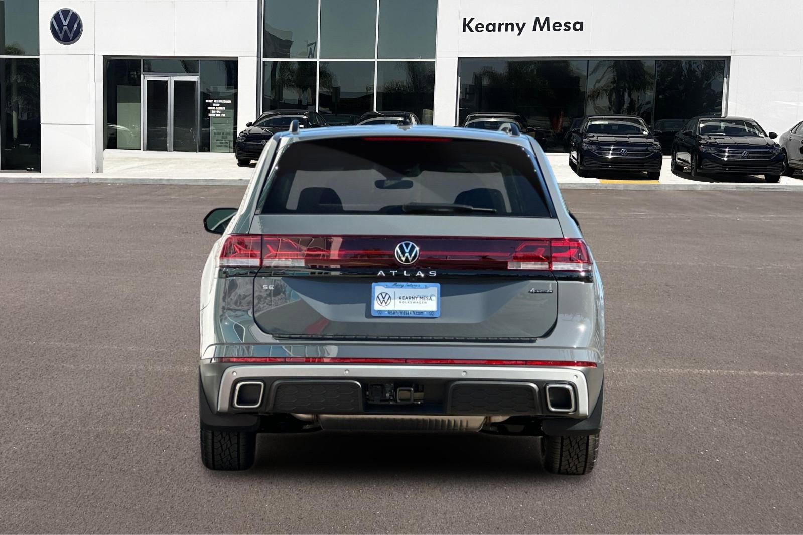 New 2025 Volkswagen Atlas Peak Edition SE image 5