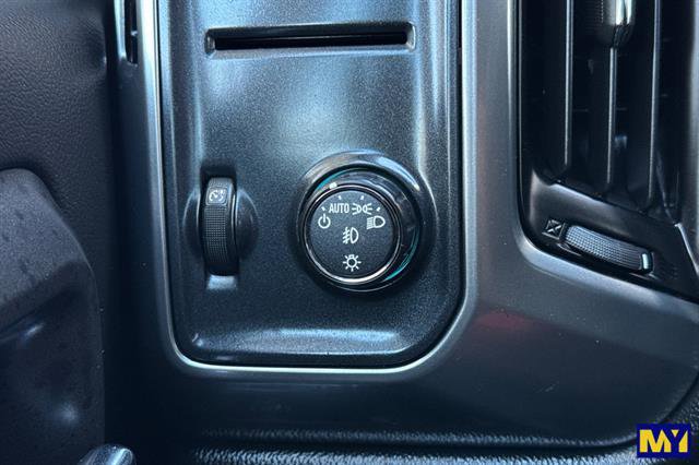 Used 2017 Chevrolet Silverado 1500 LT w/ All Star Edition image 29