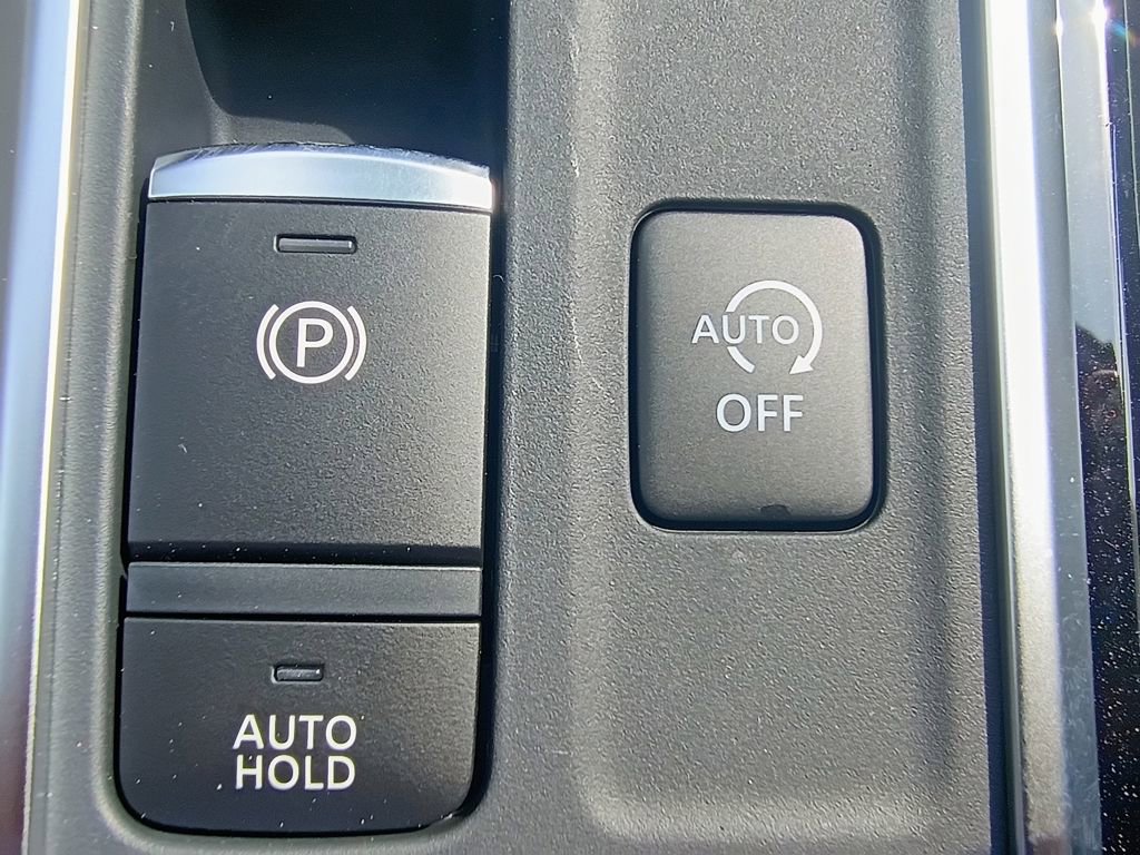 New 2026 Nissan Pathfinder Platinum image 22