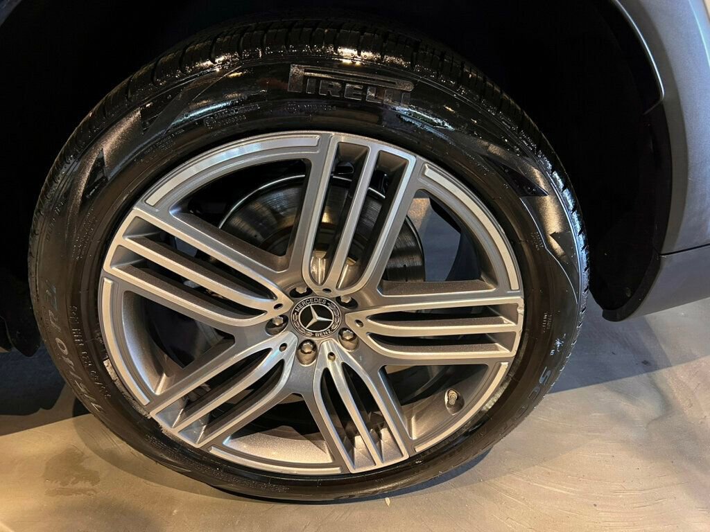 Used 2021 Mercedes-Benz GLS 450 4MATIC image 11