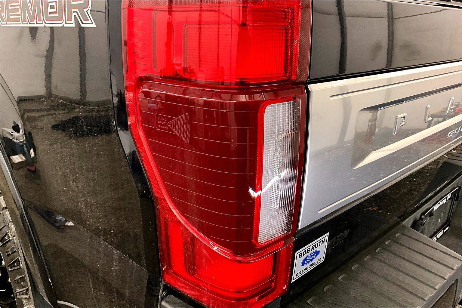 Used 2022 Ford F250 Platinum w/ Tremor Off-Road Package image 28