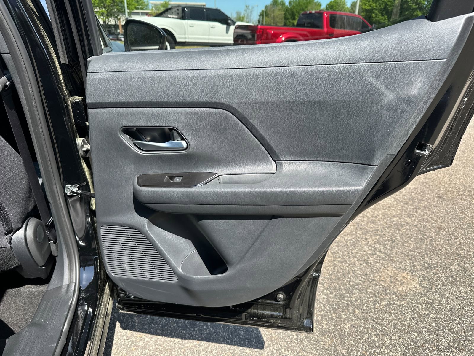 New 2026 Nissan Kicks SV w/ Charging Package FWD image 12