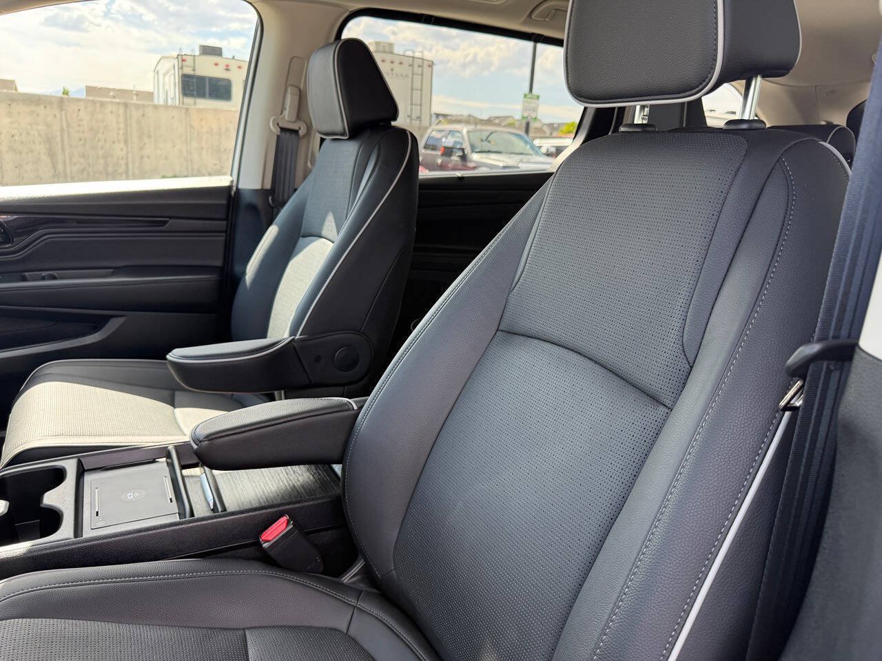 Used 2026 Honda Odyssey Elite image 19