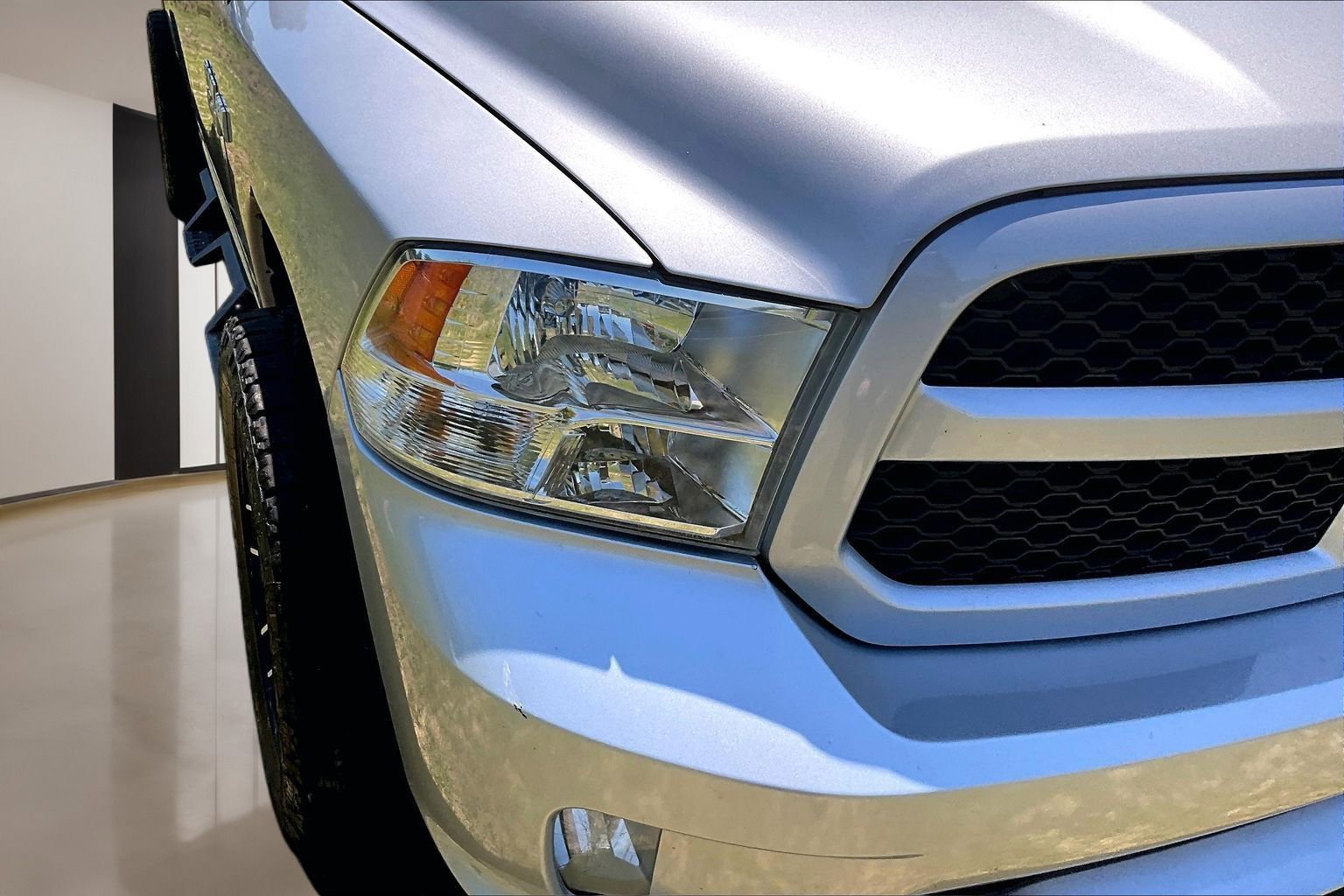 Used 2018 RAM 1500 Express w/ Express Value Package RWD image 33