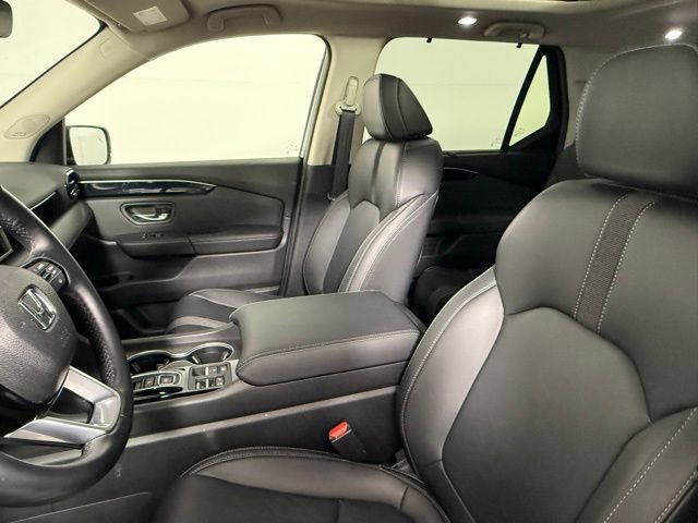 Used 2024 Honda Pilot Touring image 28