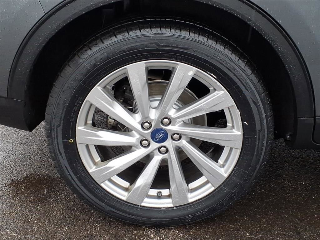 Used 2021 Ford Escape Titanium w/ Titanium Elite Package image 11