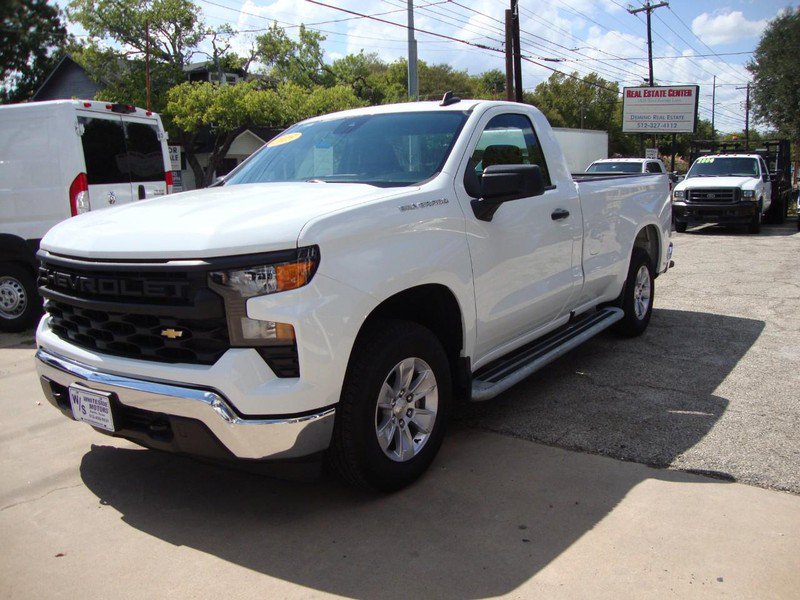 Used 2025 Chevrolet Silverado 1500 W/T RWD image 2