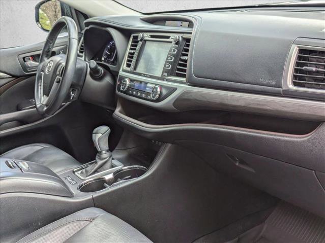 Used 2017 Toyota Highlander Limited image 20