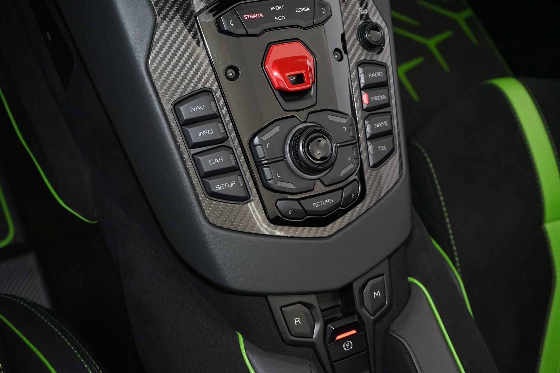 Used 2021 Lamborghini Aventador SVJ AWD/4WD image 28