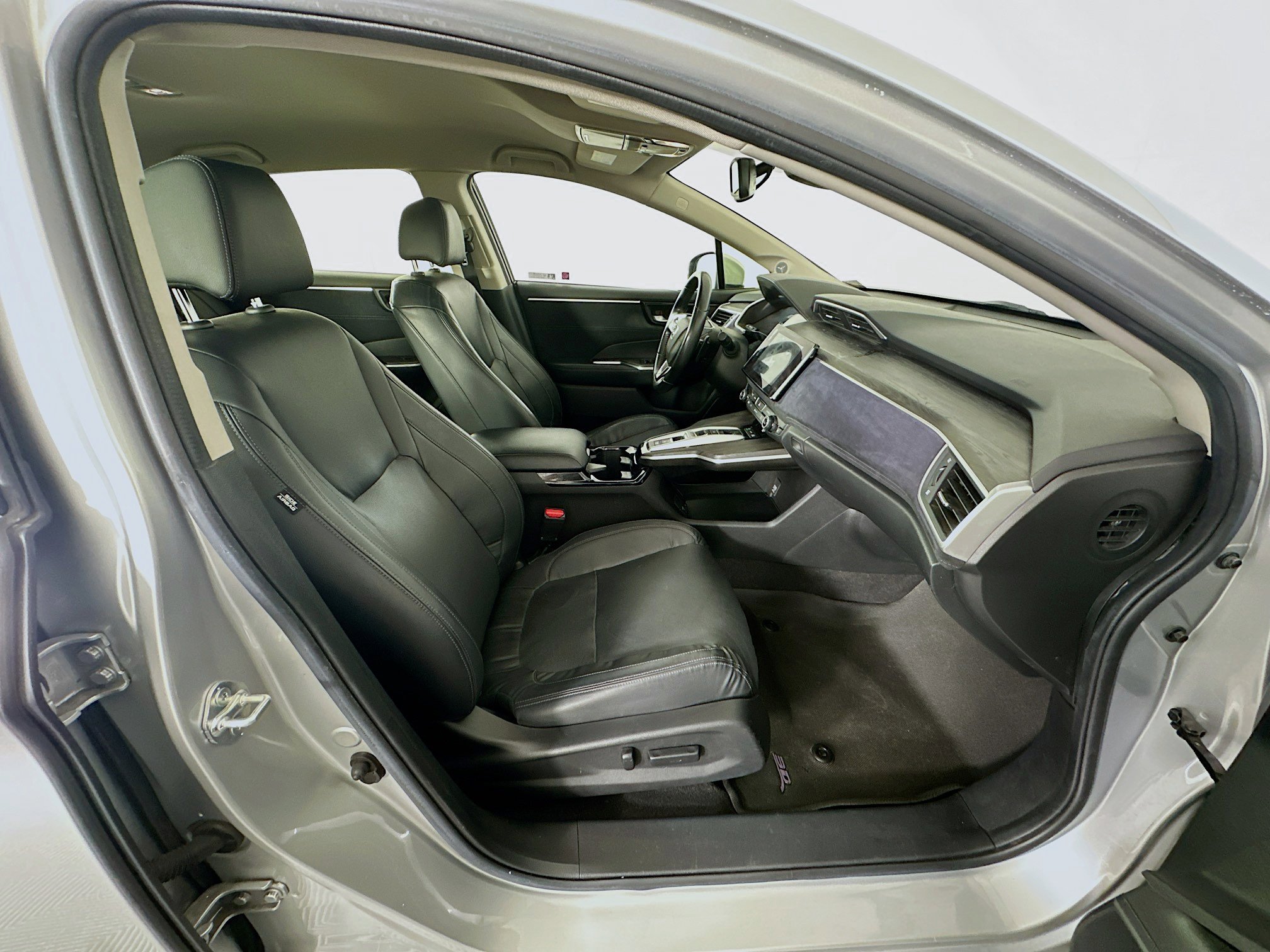 Used 2018 Honda Clarity Touring image 30