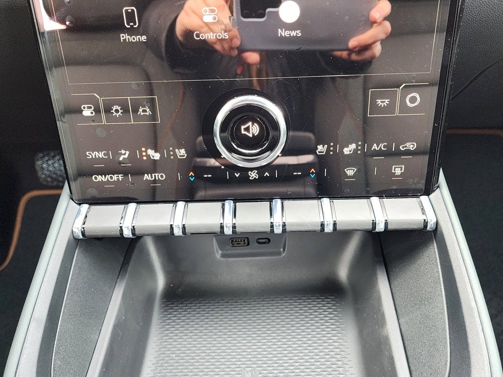 New 2026 GMC Terrain AT4 w/ Convenience Package III image 30