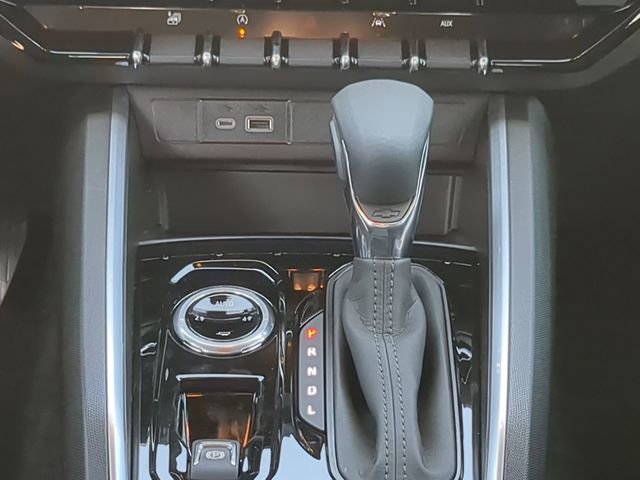 Certified 2024 Chevrolet Colorado LT w/ LT Convenience Package II image 18