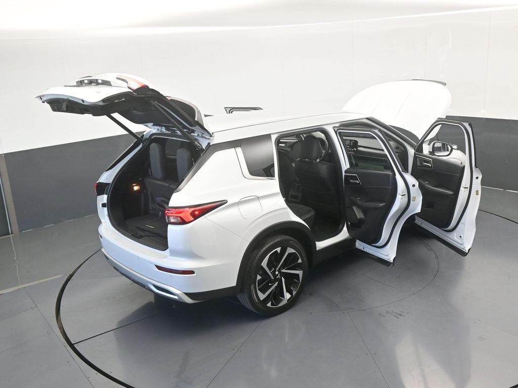 Used 2023 Mitsubishi Outlander SE image 77
