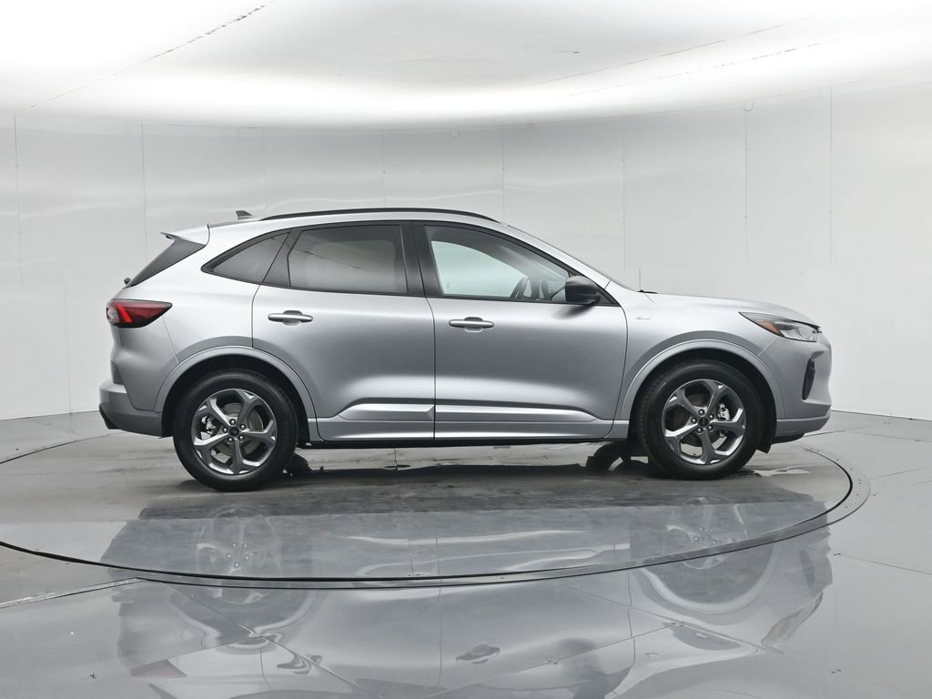 Certified 2024 Ford Escape ST-Line w/ Cold Weather Package image 32