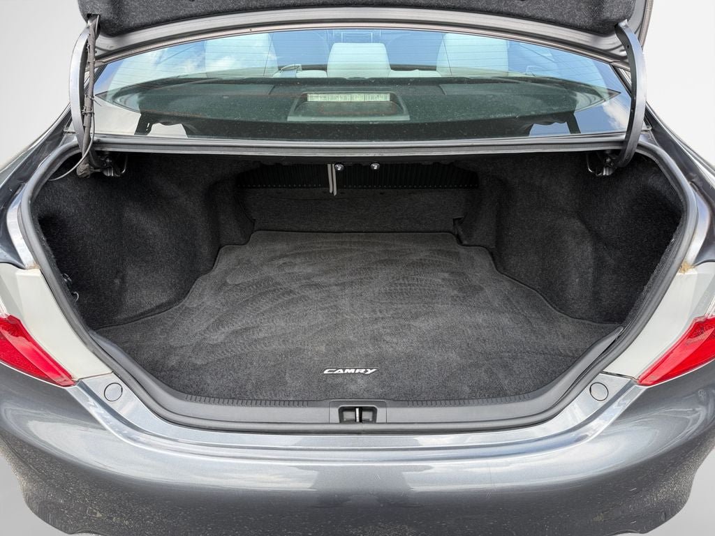 Used 2013 Toyota Camry LE FWD image 22
