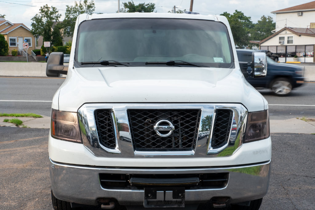 Used 2013 Nissan NV 3500 SV w/ Technology Pkg RWD image 2