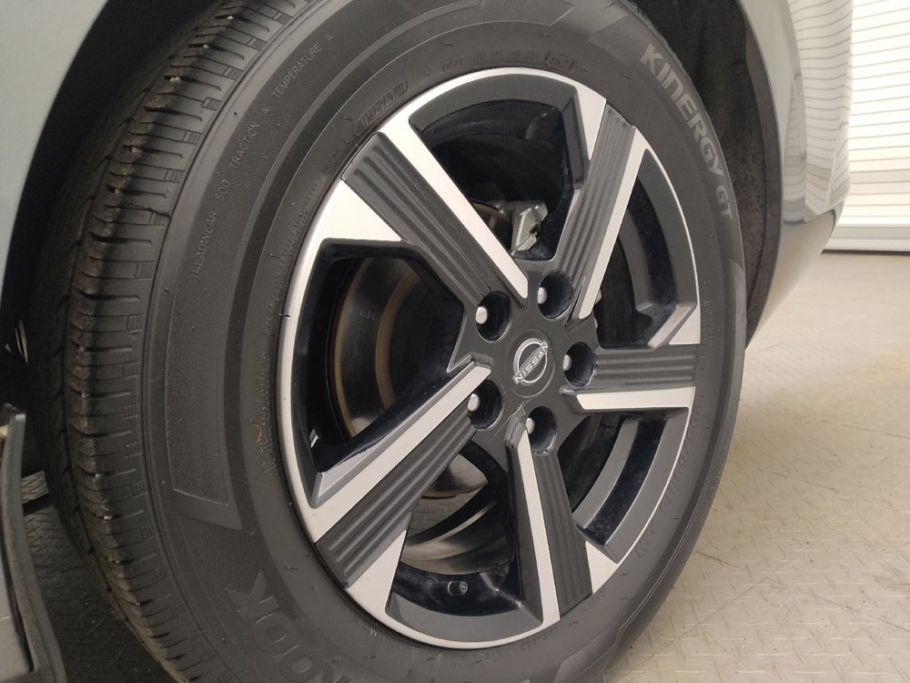 Used 2024 Nissan Sentra SV image 31