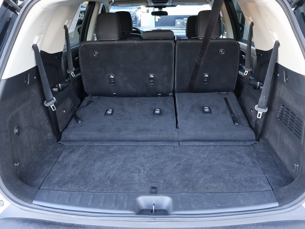 Used 2022 Nissan Pathfinder SV image 30