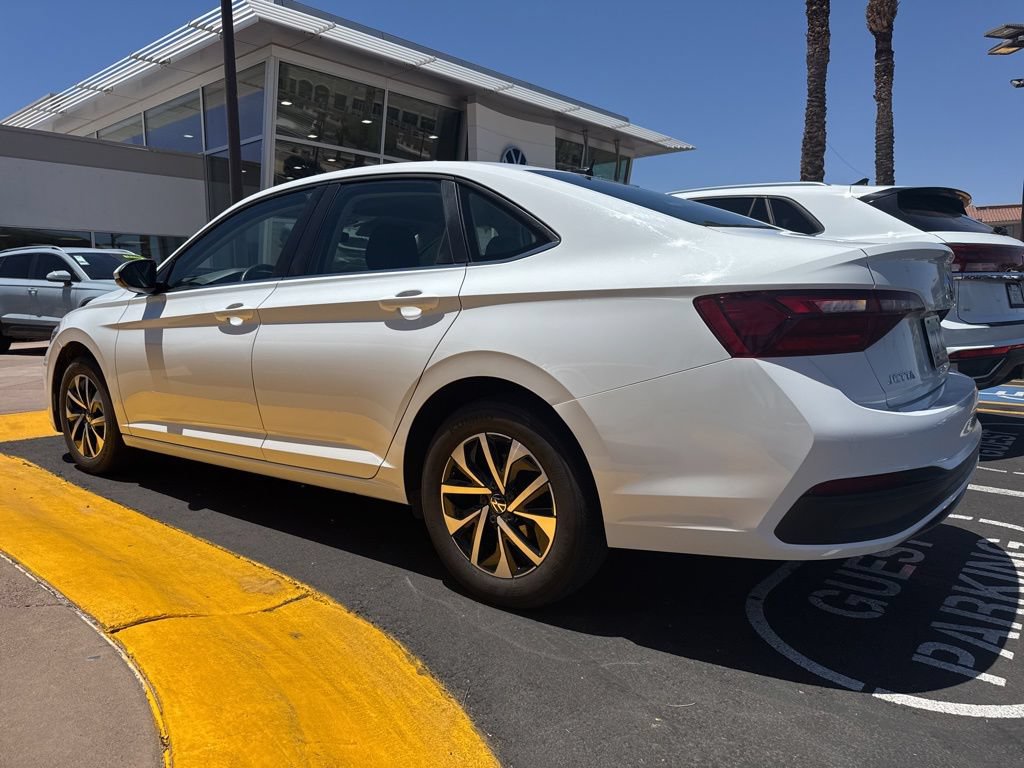 Certified 2024 Volkswagen Jetta S FWD image 5