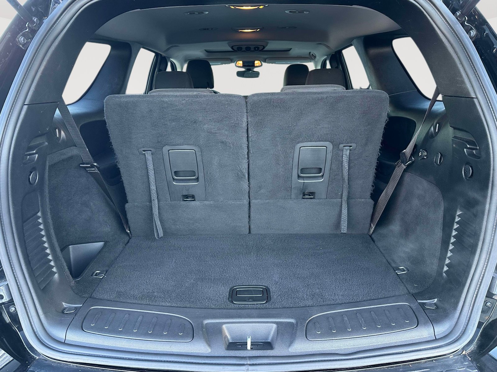 Used 2022 Dodge Durango SXT image 34