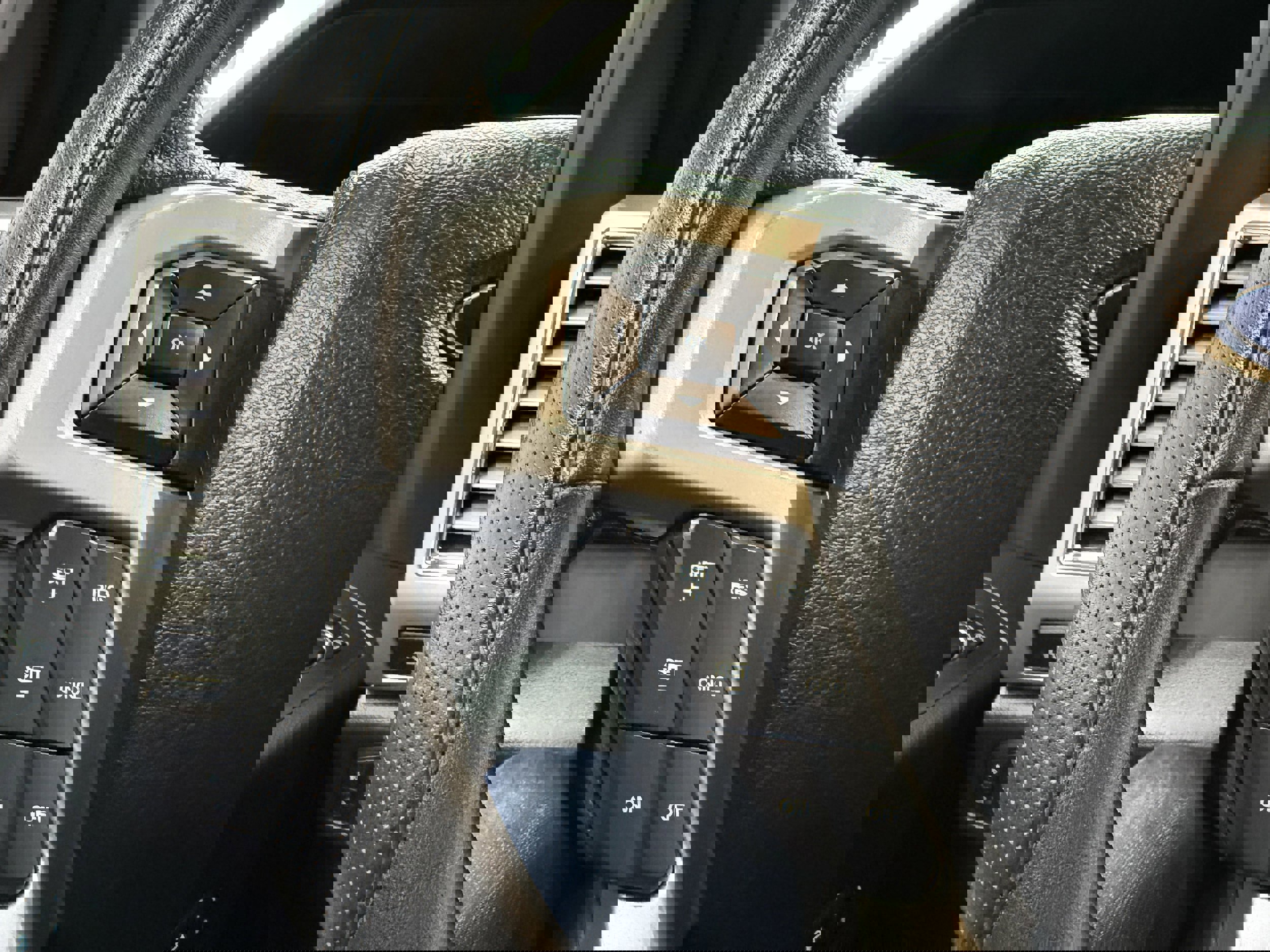 Used 2016 Ford F150 Lariat w/ Equipment Group 502A Luxury image 15