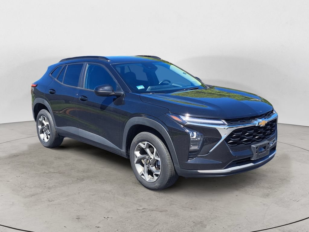 Used 2025 Chevrolet Trax LT w/ LT Convenience Package FWD video 1
